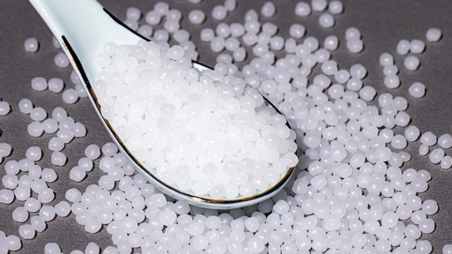 What is plastic pellet and what are its main applications？